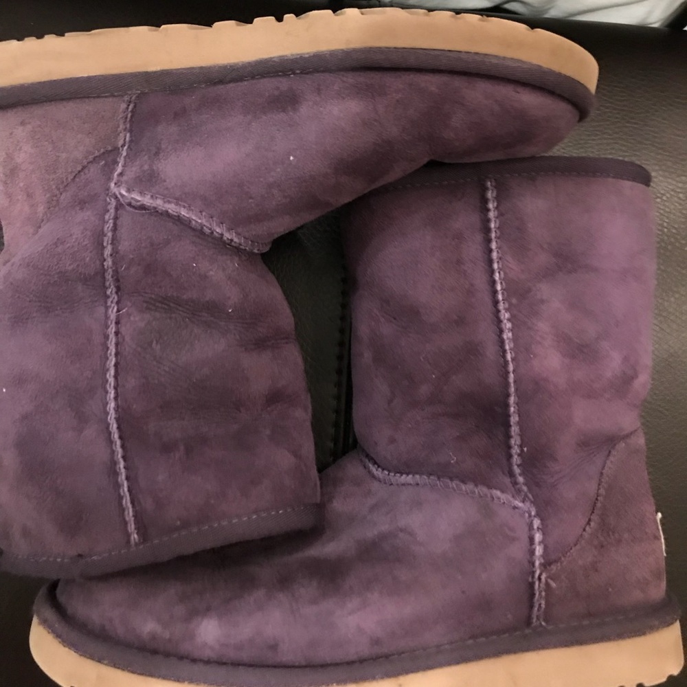 UGGs short boot